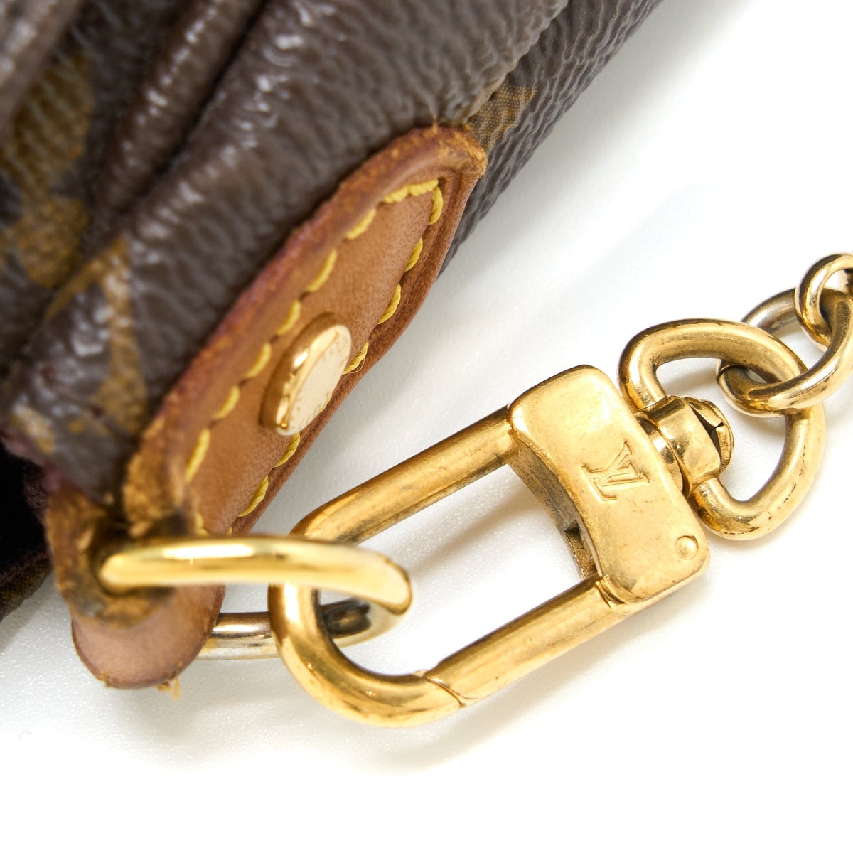 louis-vuitton-favourite-pm-monogram-canvas-ghw