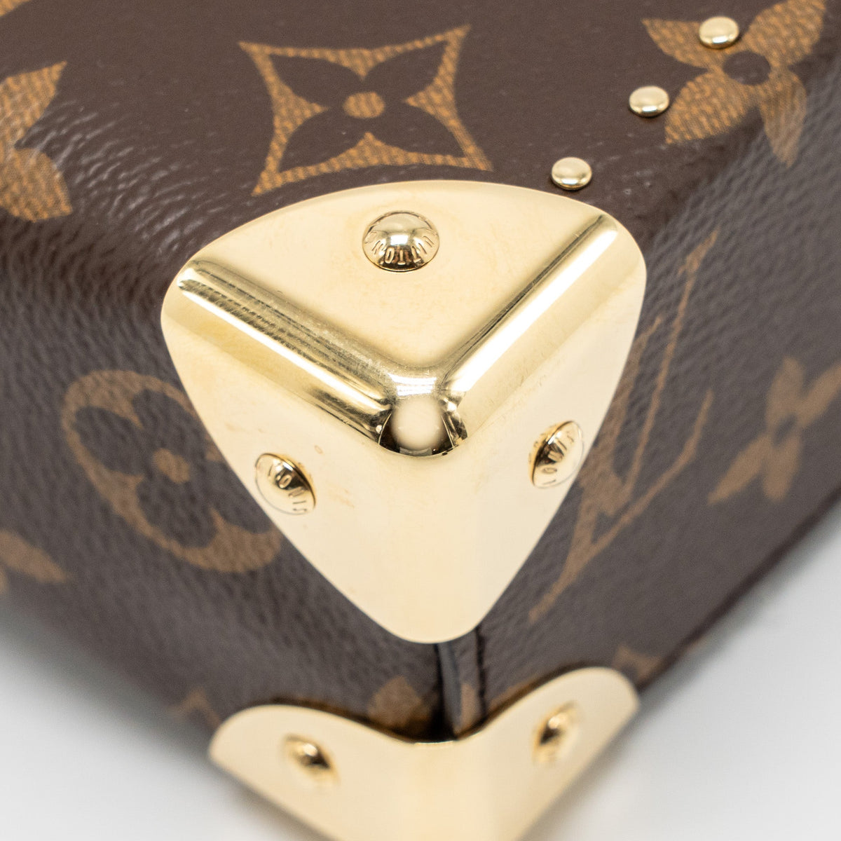 lv-camera-box-m82465