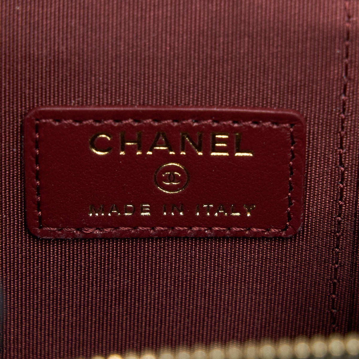 chanel-21a-gold-crush-mini-vanity-case-calfskin-black-brushed-ghw-1