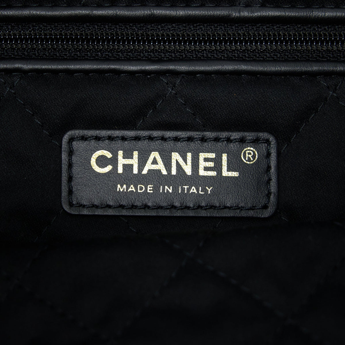 chanel-small-22-bag-calfskin-black-ghw-microchip