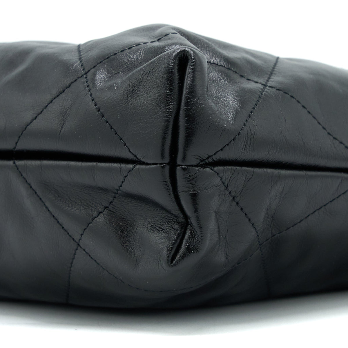 chanel-small-22-bag-calfskin-black-ghw-microchip