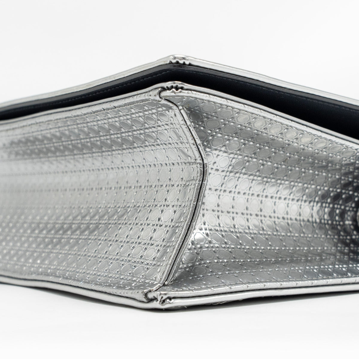 dior-diorama-flap-bag-patent-micro-cannage-leather-metallic-silver-shw