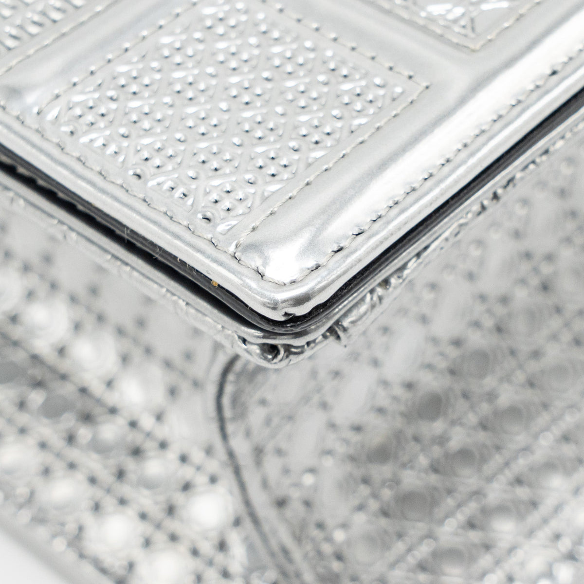 dior-diorama-flap-bag-patent-micro-cannage-leather-metallic-silver-shw