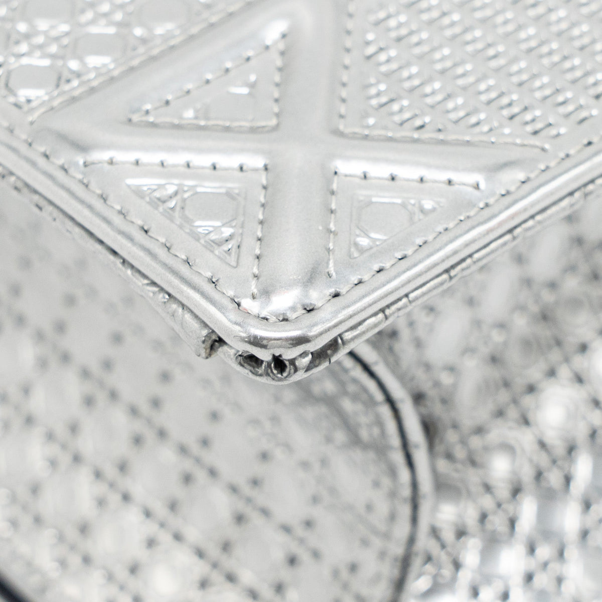 dior-diorama-flap-bag-patent-micro-cannage-leather-metallic-silver-shw