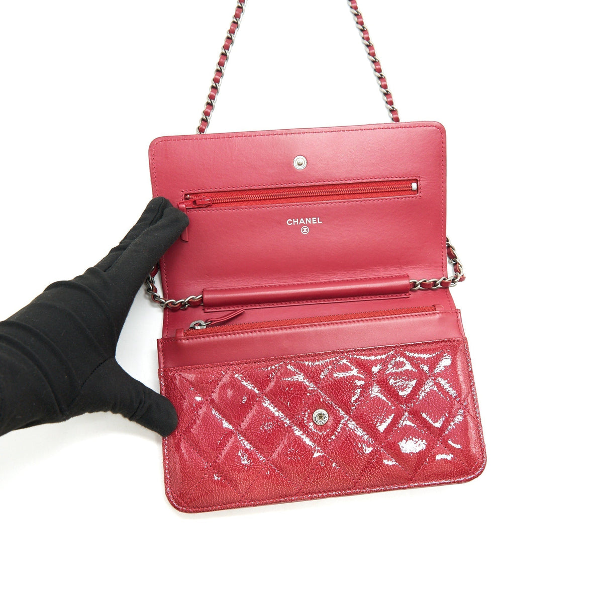 chanel-wallet-on-chain-patent-leather-red-shw