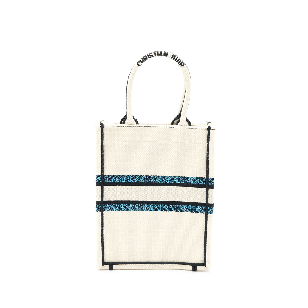 dior-vertical-book-tote-lucky-star-embroidery-white-multicolor