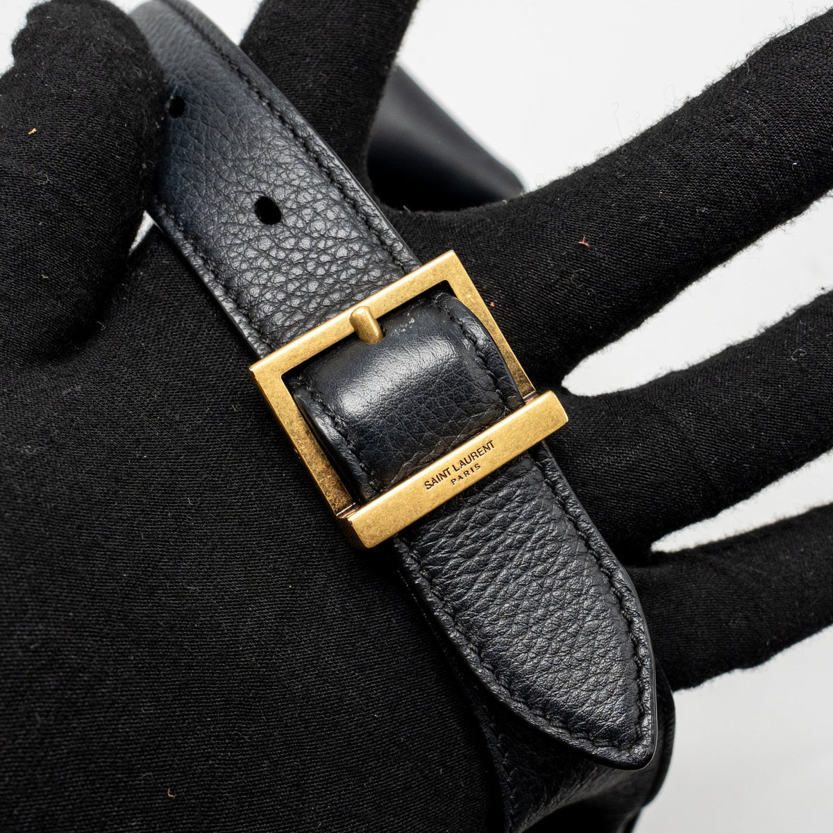 saint-laurent-le-5-a-7-soft-small-bag-calfskin-black-ghw