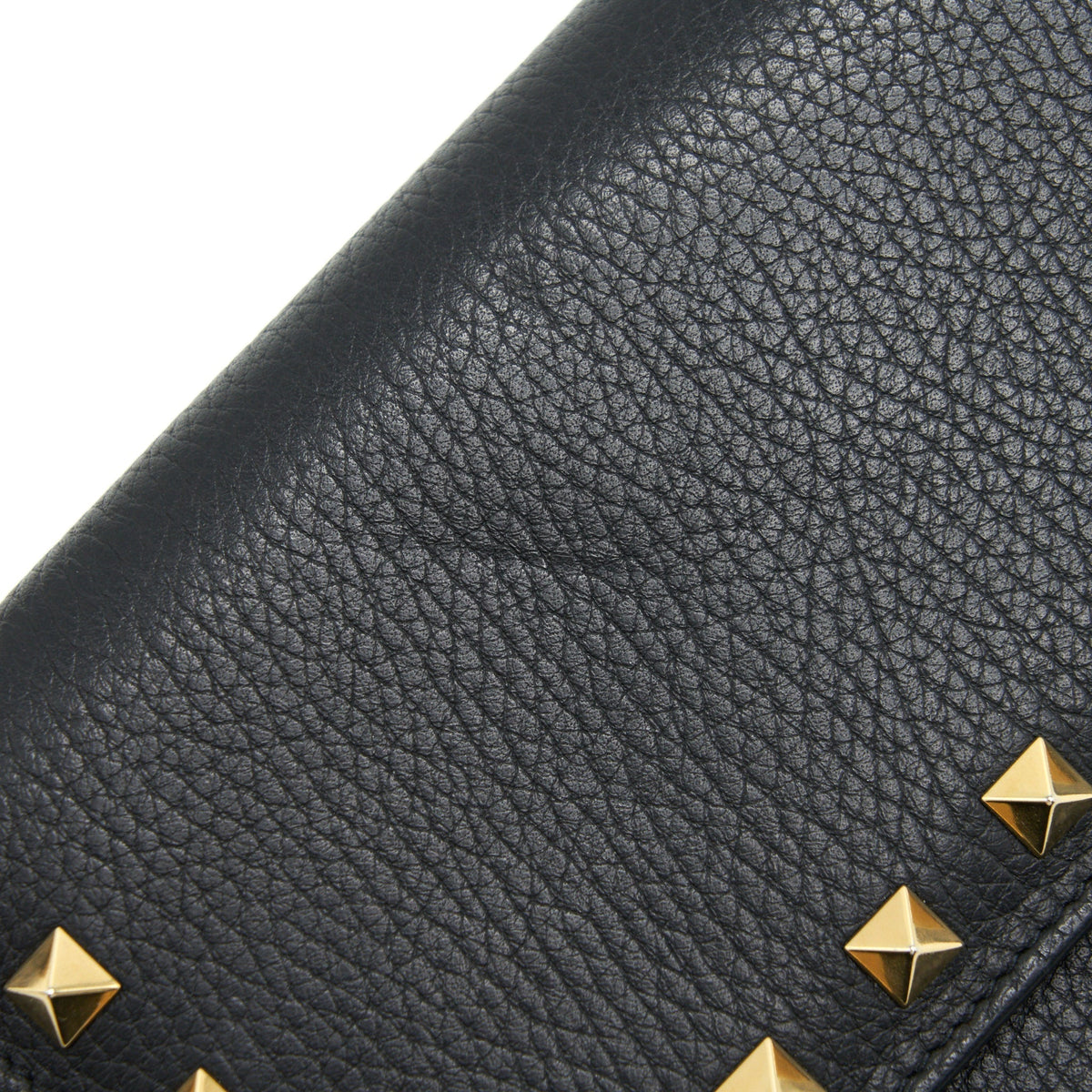 valentino-rockstud-long-wallet-black