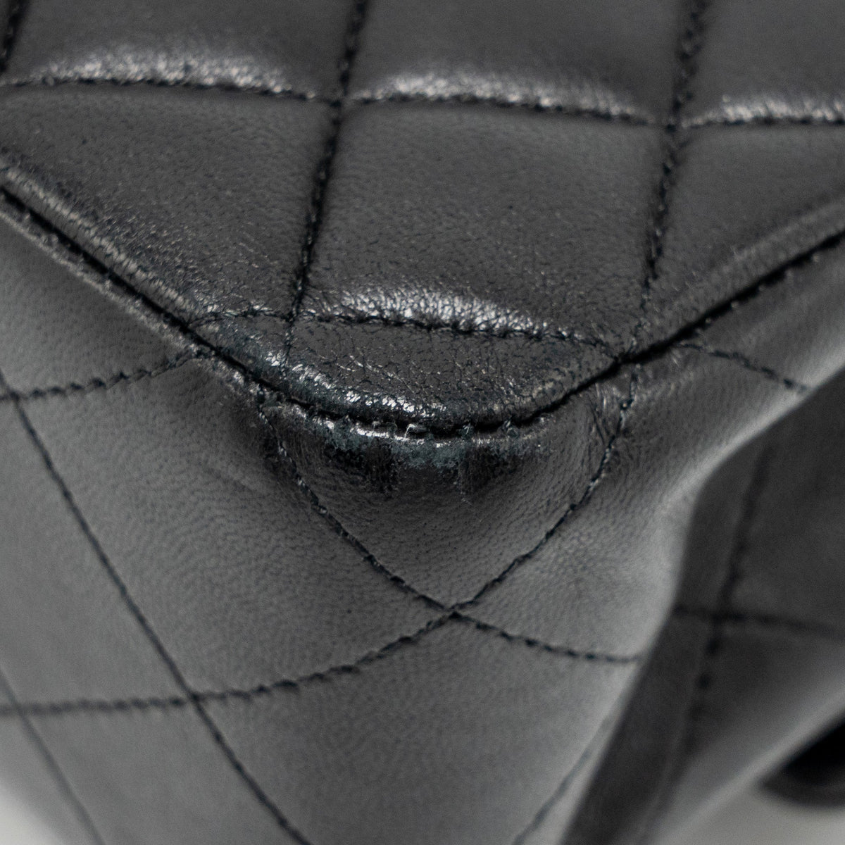chanel-medium-classic-double-flap-bag-lambskin-black-ghw-copy-2