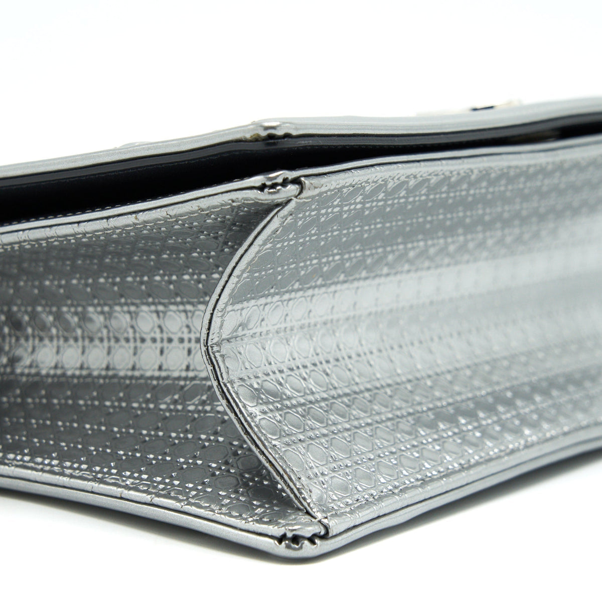 dior-medium-diorama-metallic-silver-shw