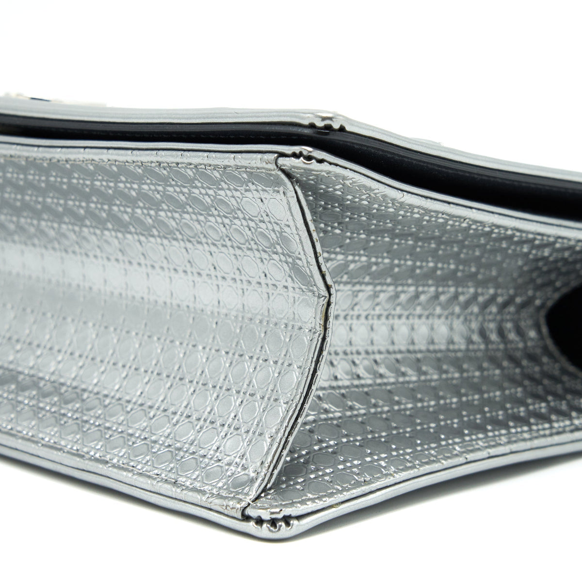 dior-medium-diorama-metallic-silver-shw