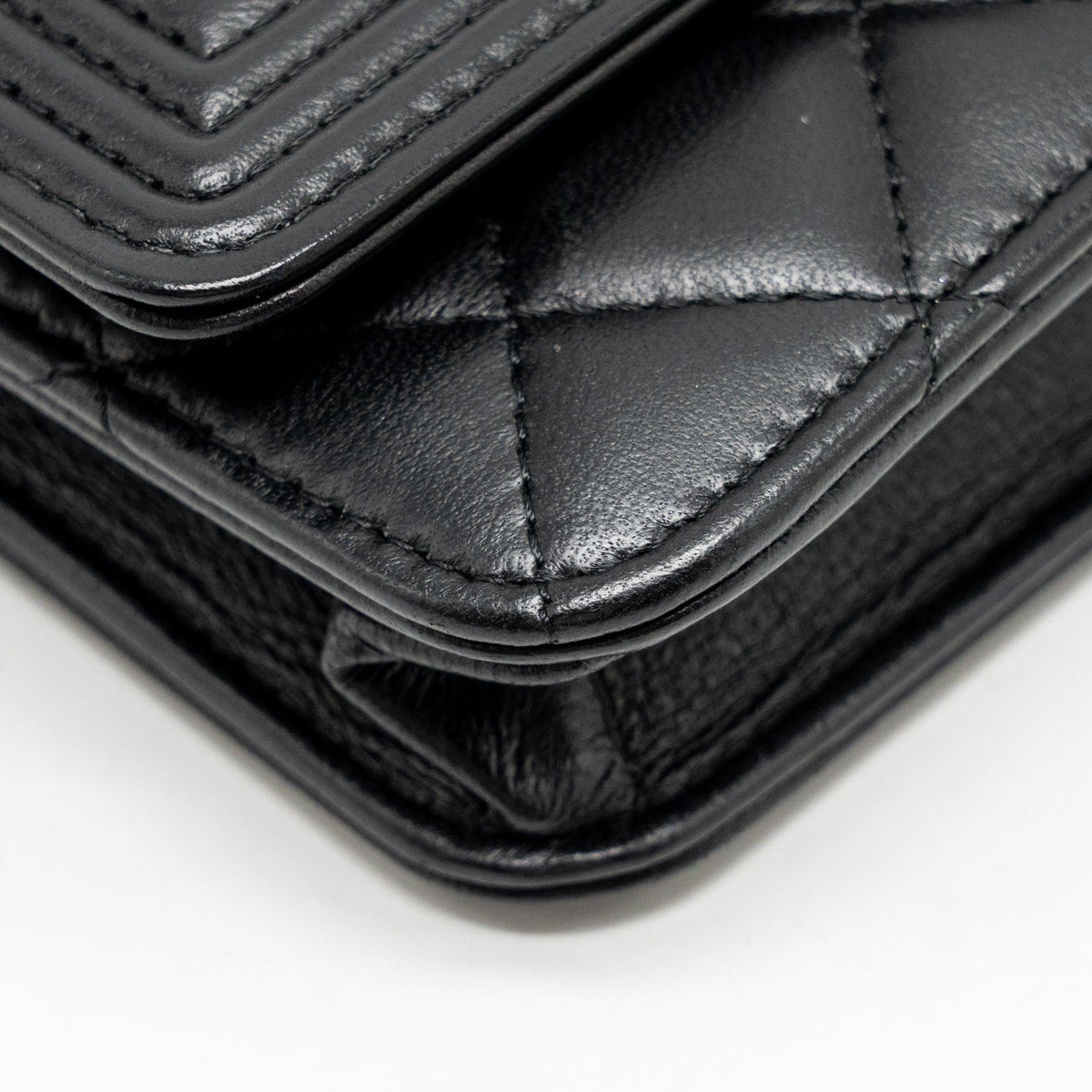 chanel-boy-wallet-on-chain-lambskin-black-ghw-1