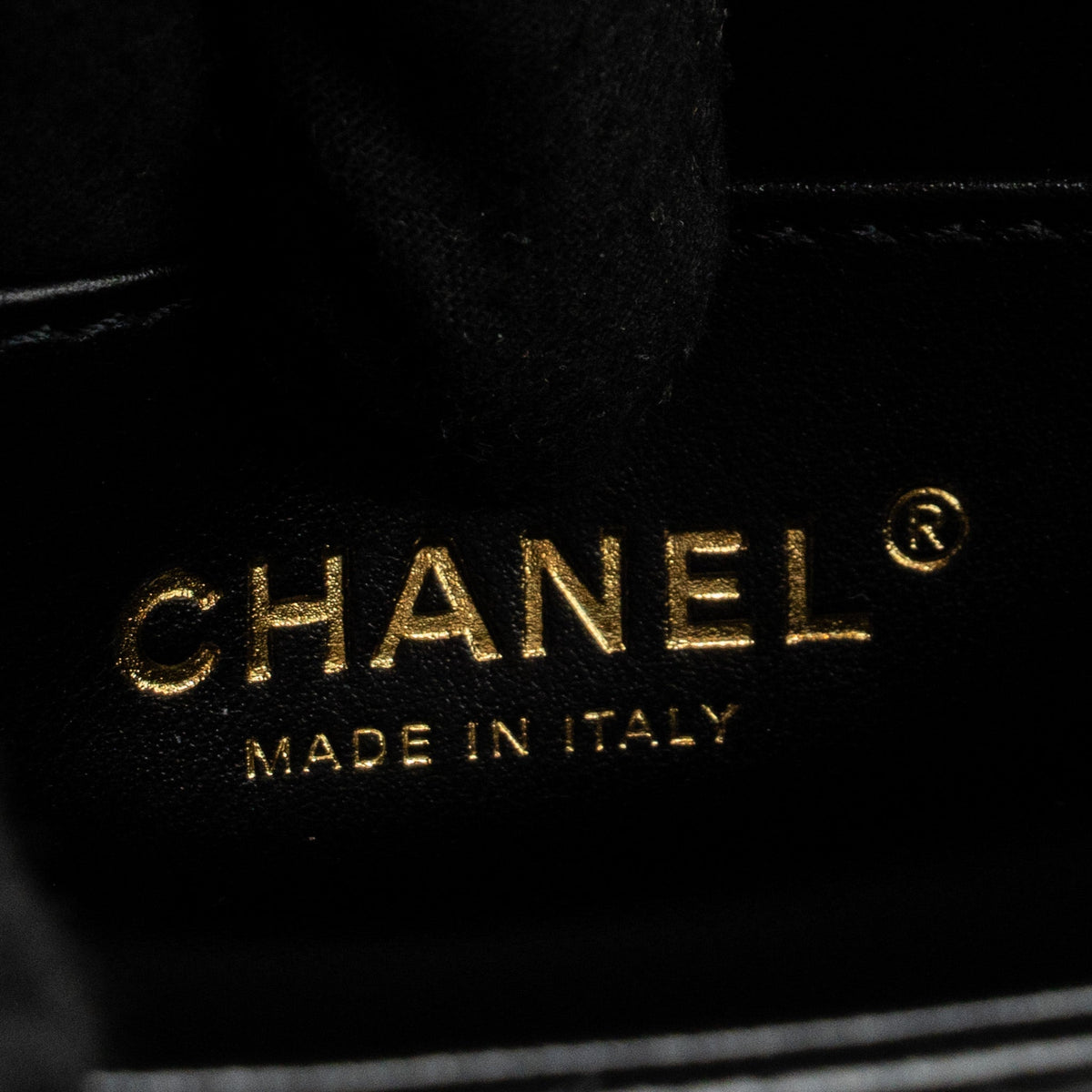 chanel-24c-gold-crush-mini-flap-bag-calfskin-black-ghw-microchip-copy