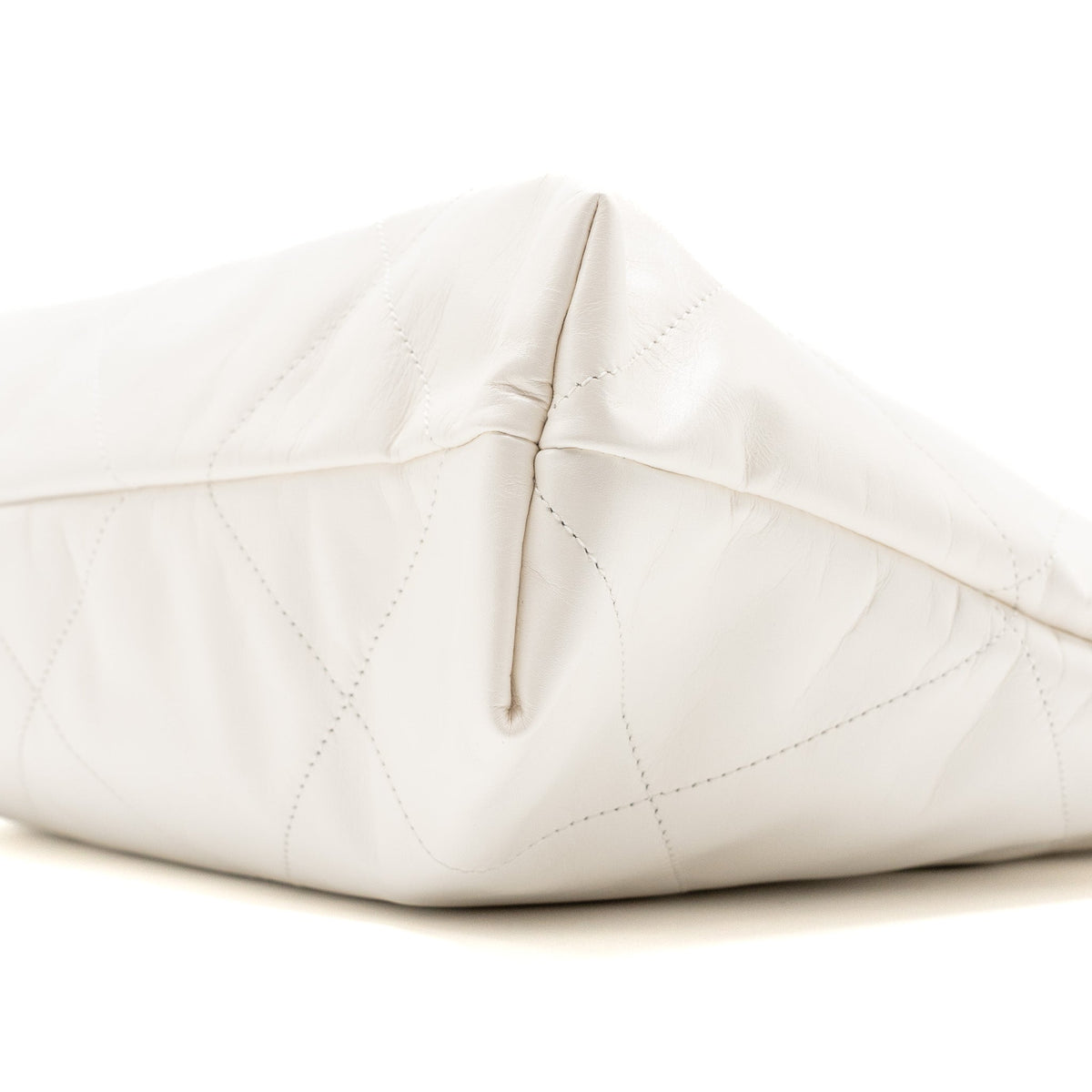 chanel-medium-22-bag-calfskin-white-ghw-microchip