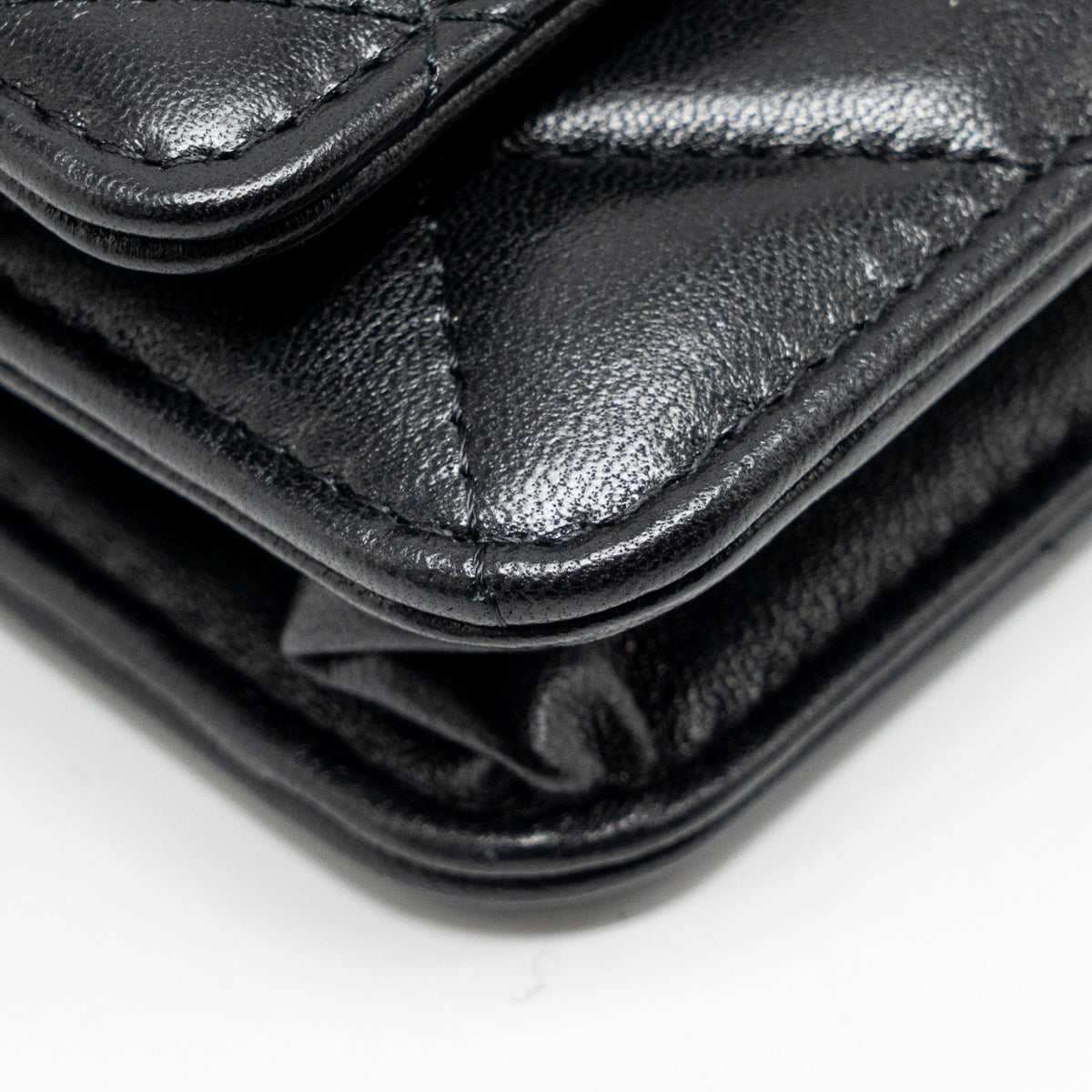 chanel-19-wallet-on-chain-lambskin-black-multicolour-hardware-1