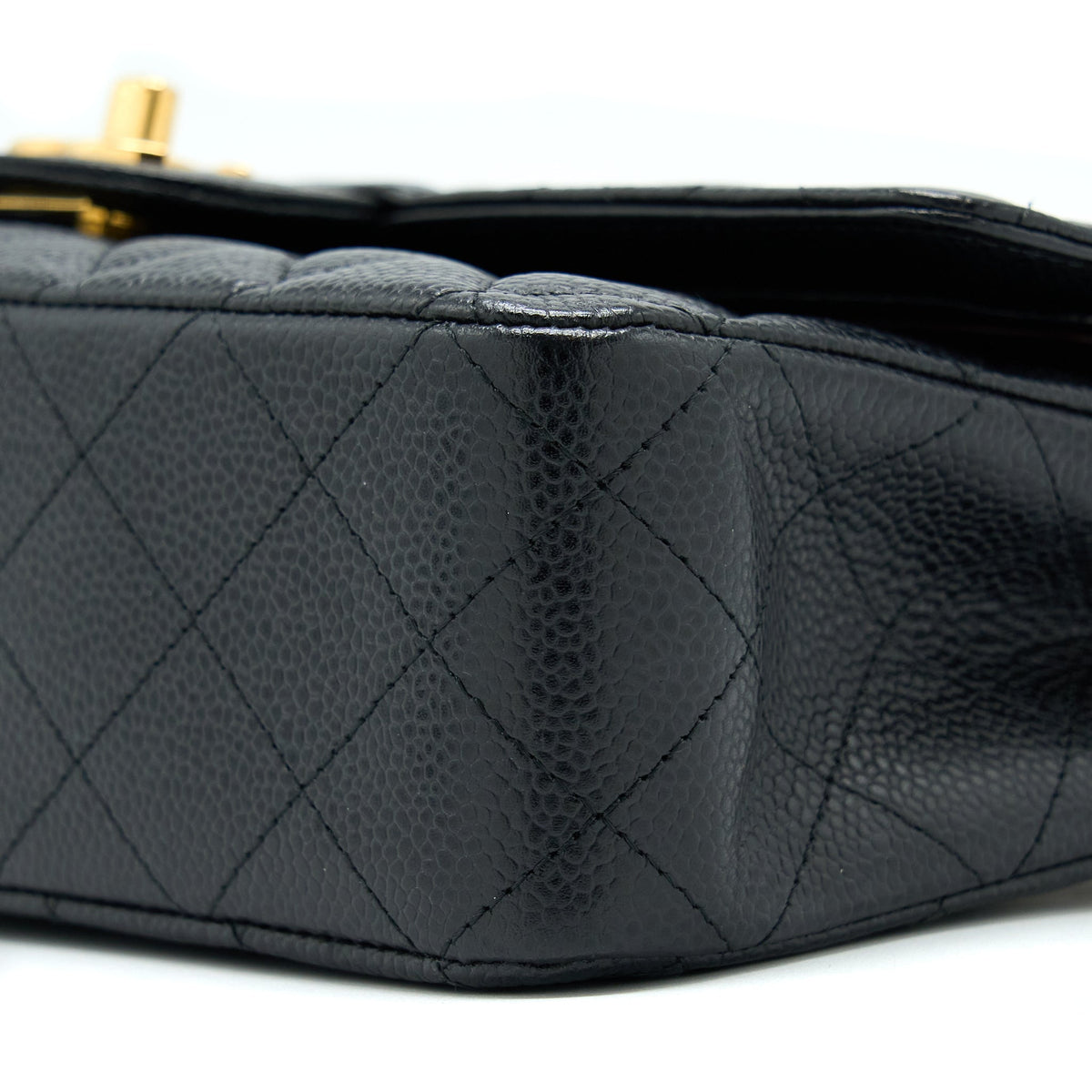 chanel-medium-classic-double-flap-caviar-black-ghw