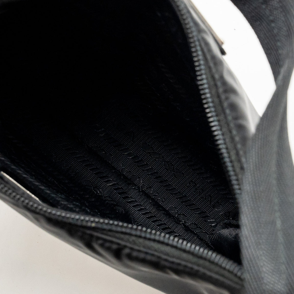 prada-black