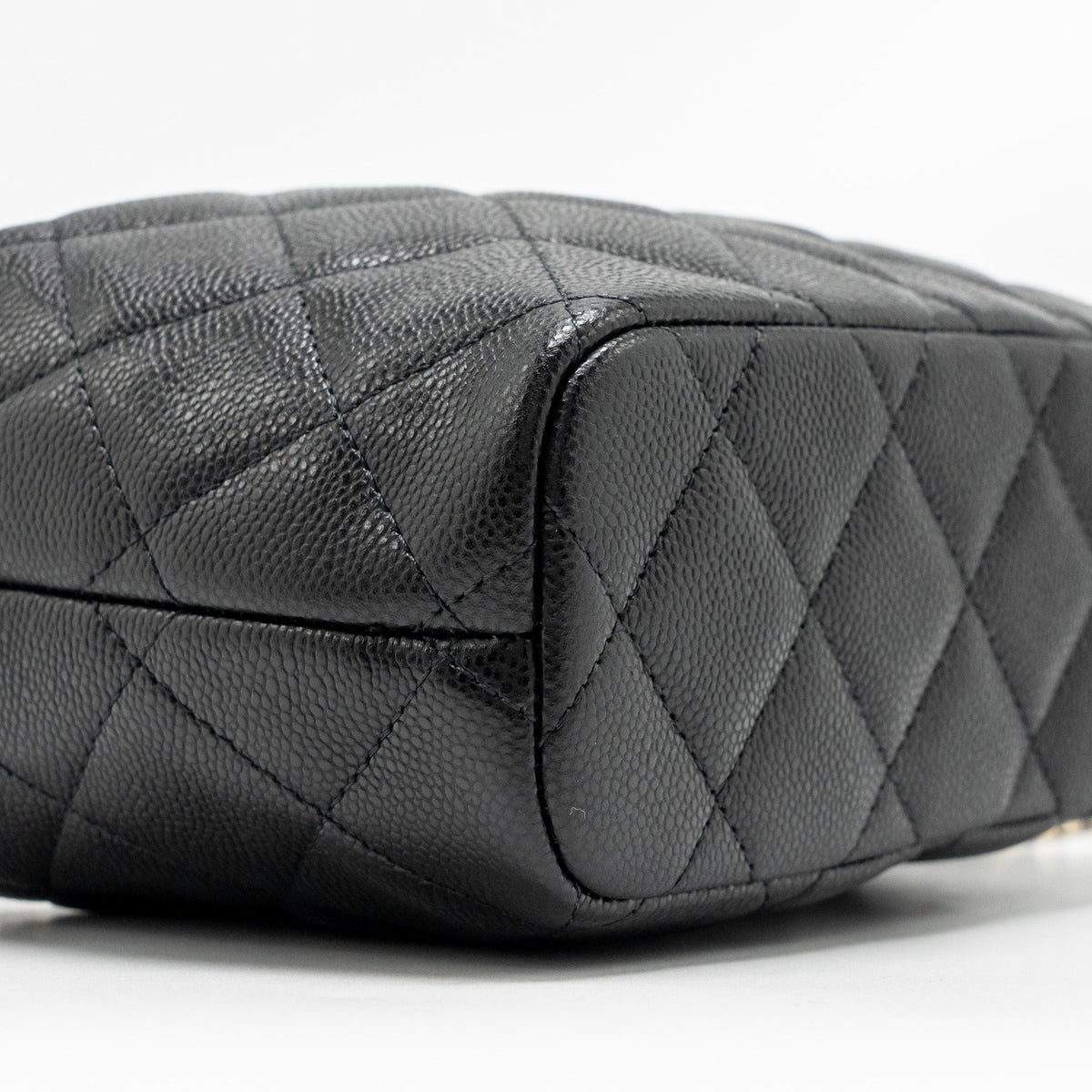 chanel-quilted-hobo-bag-with-chain-caviar-black-lghw-microchip