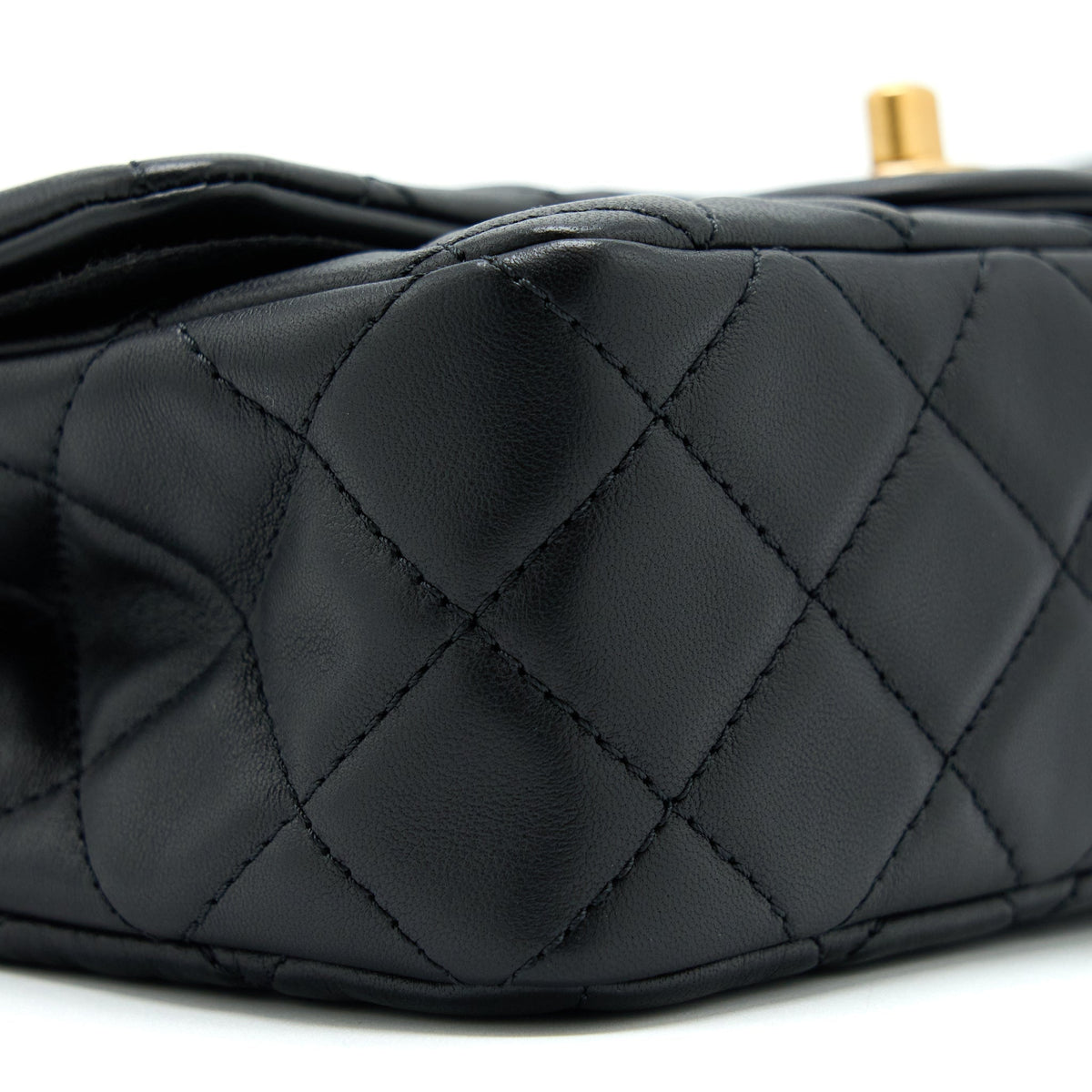chanel-pearl-crush-mini-rectangular-lambskin-black-with-ghw-microchip