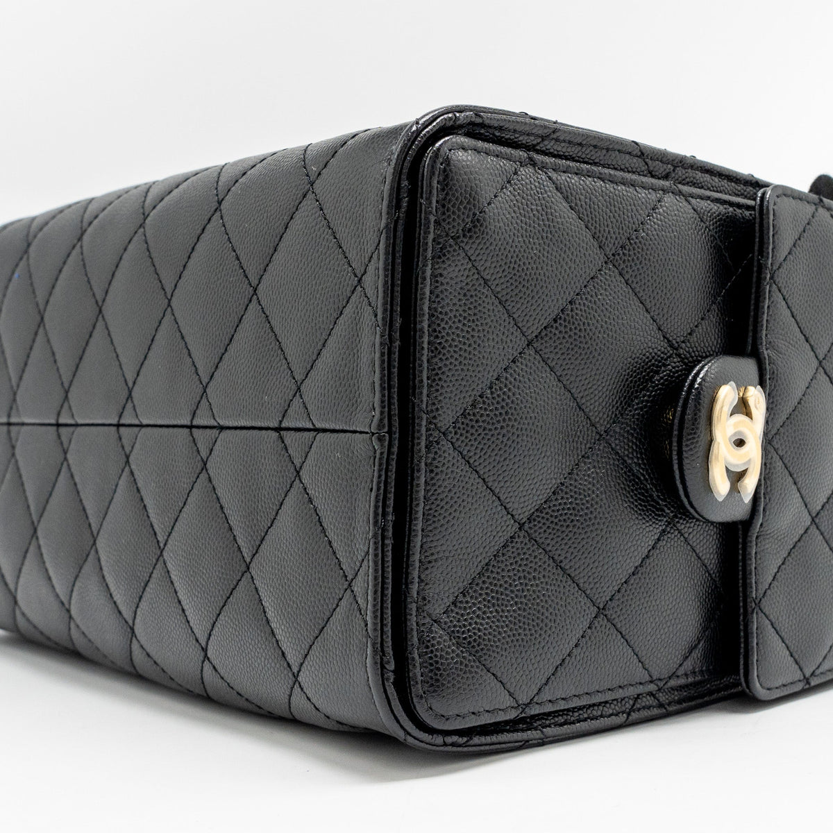chanel-small-25-handbag-grained-calfskin-black-ghw-microchip