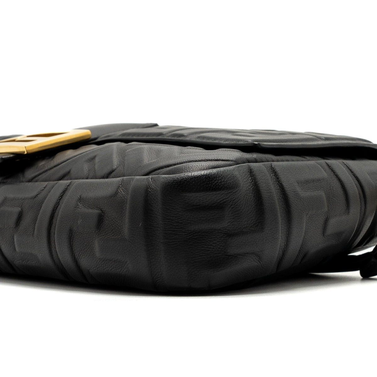 fendi-large-baguette-bag-nappa-black-ghw