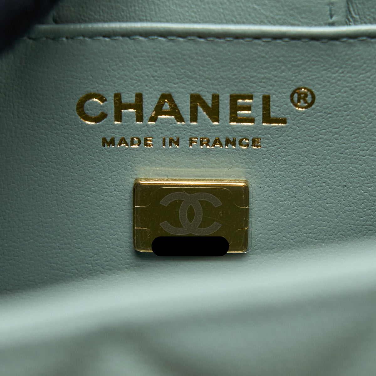 chanel-23c-mini-bucket-caviar-blue-lghw-microchip