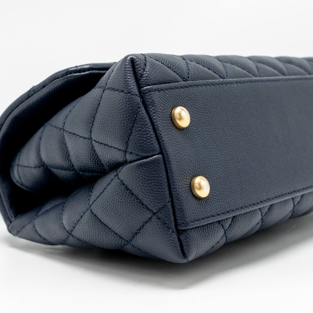 chanel-small-coco-handle-caviar-navy-ghw