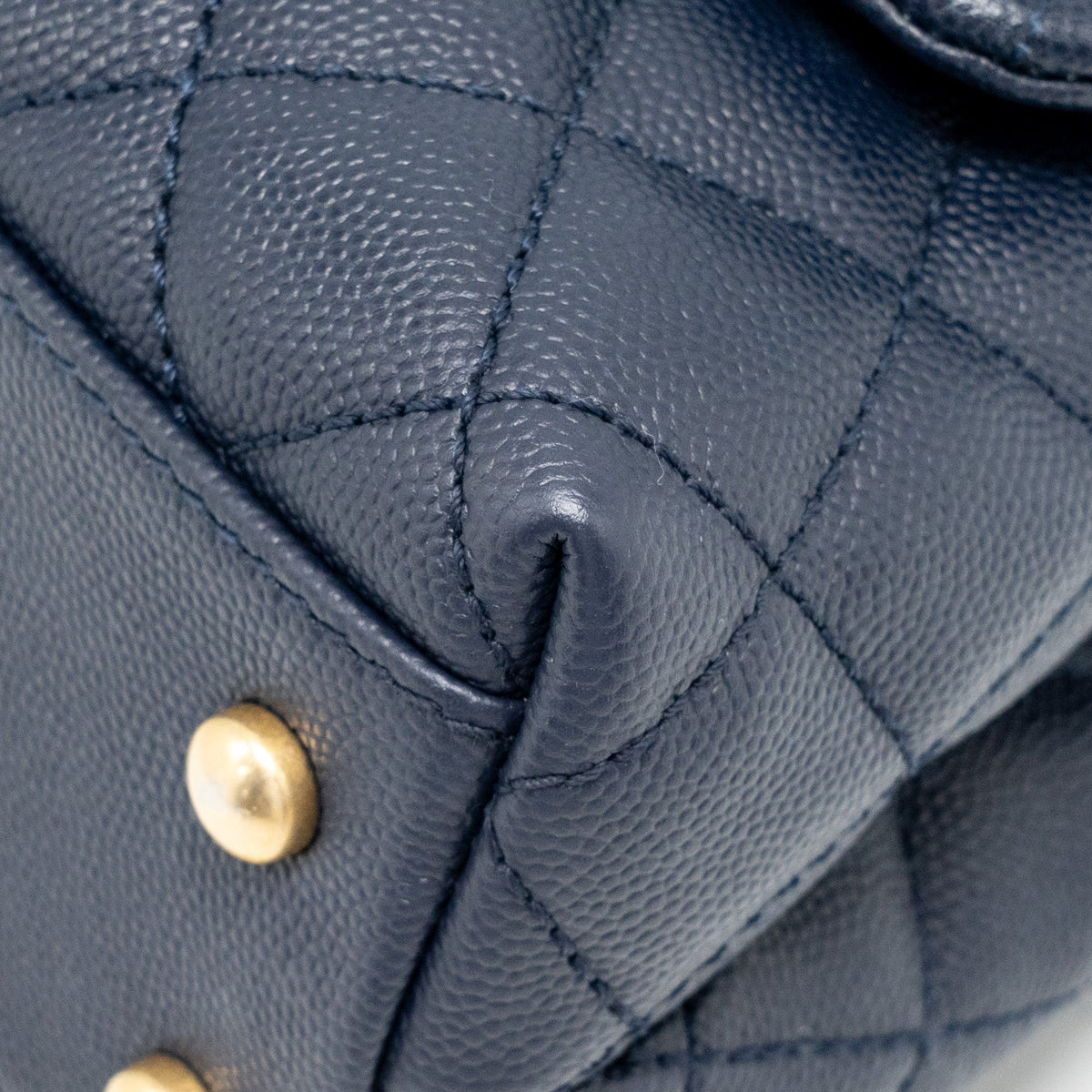 chanel-small-coco-handle-caviar-navy-ghw