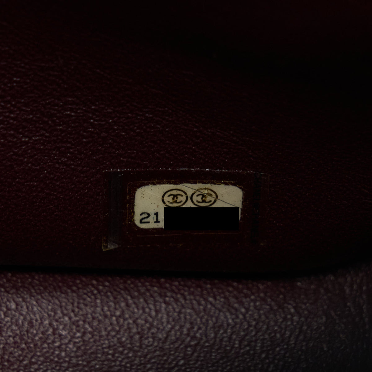 chanel-classic-jumbo-flap-bag-caviar-black-ghw