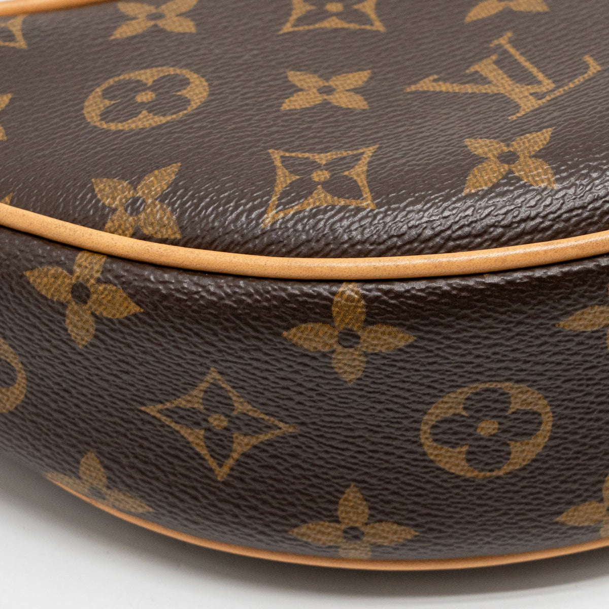 louis-vuitton-loop-pm-bag-monogram-canvas-ghw