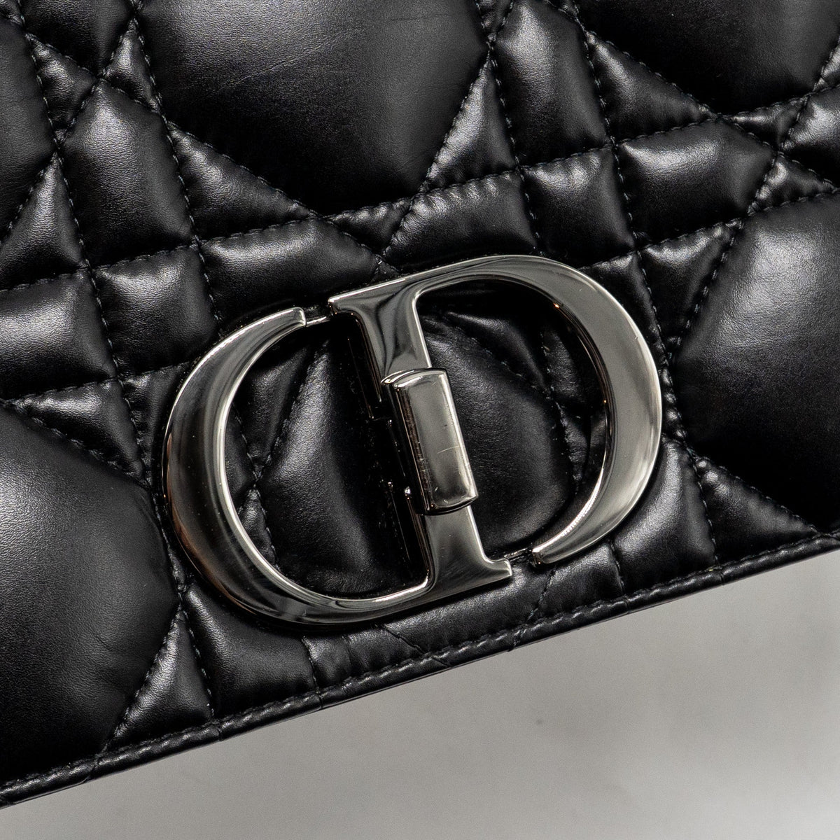 dior-medium-dior-caro-bag-calfskin-so-black-copy