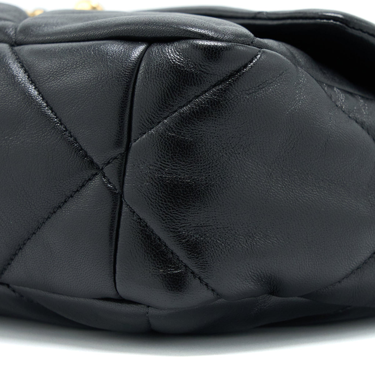 copy-of-chanel-medium-19-bag-lambskin-black-multicolour-hardware
