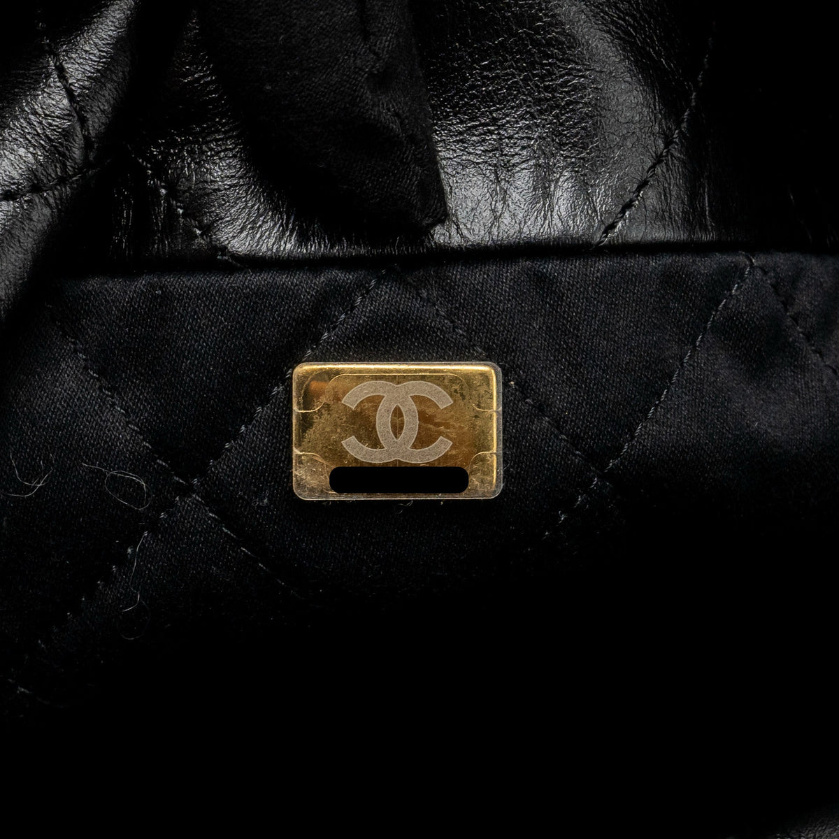 chanel-22-bag-black