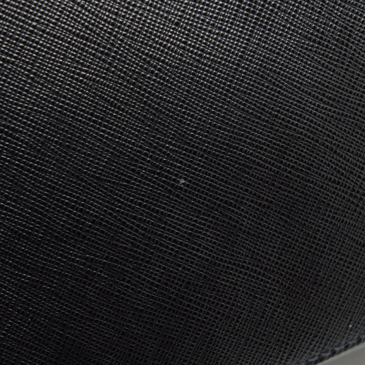prada-saffiano-black