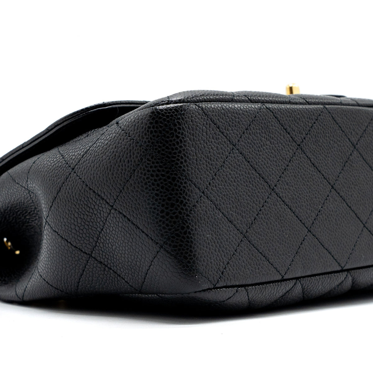 chanel-classic-jumbo-single-flap-bag-caviar-black-ghw