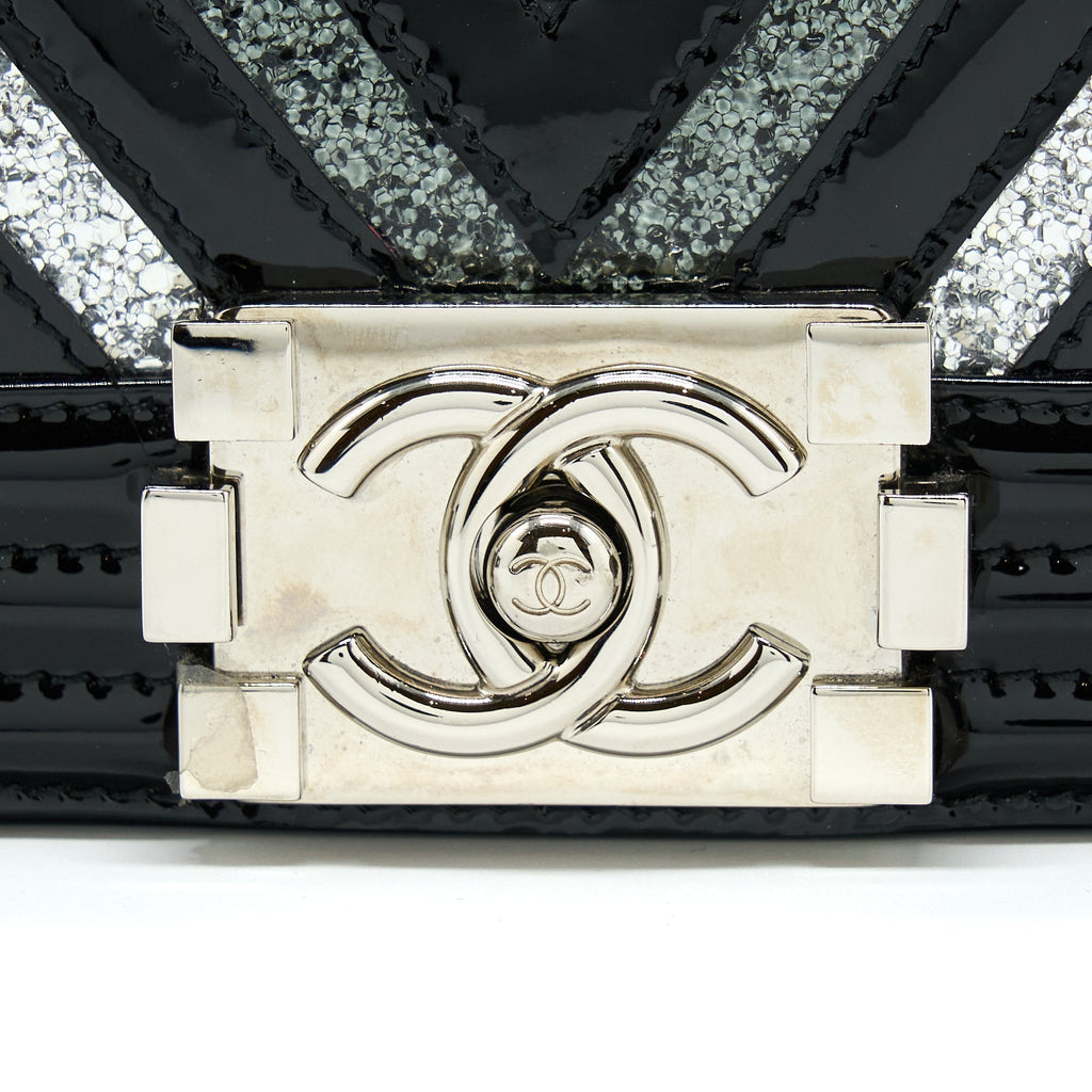 chanel-medium-boy-bag-chevron-limited-patent-black-shw