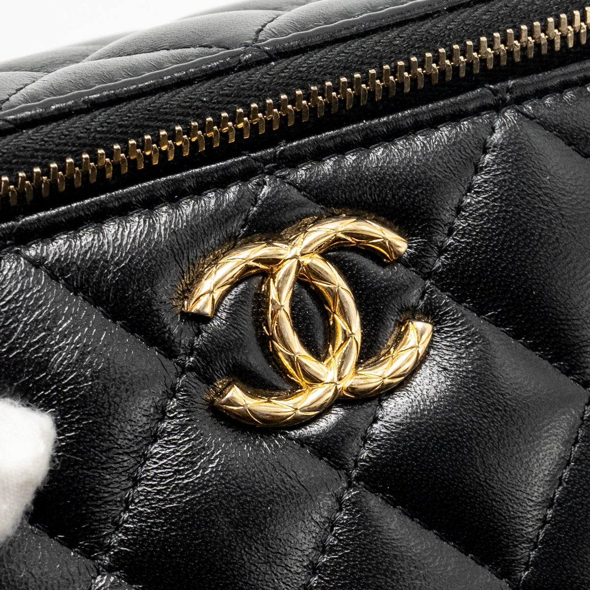 chanel-long-vanity-with-chain-detail-cc-logo-lambskin-black-ghwmicrochip