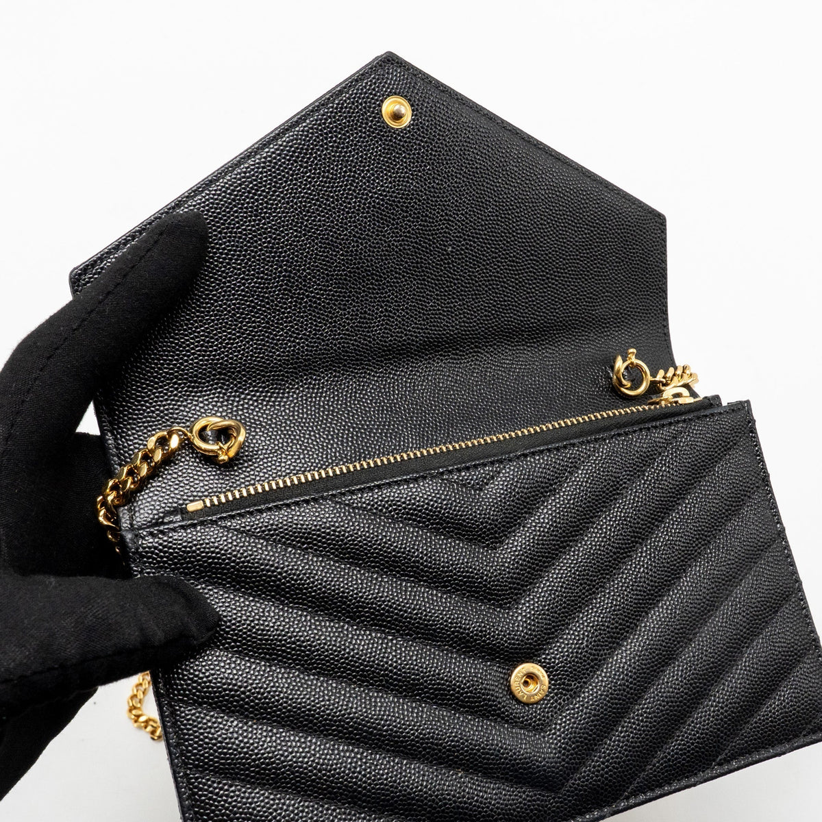 saint-laurent-ysl-envelope-chain-wallet-grained-calfskin-black-ghw