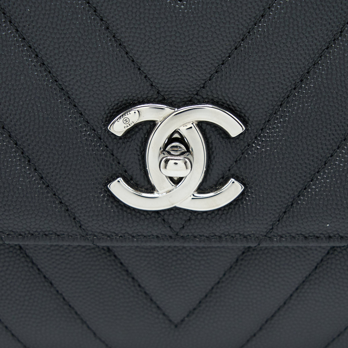 copy-of-chanel-medium-coco-handle-chevron-caviar-black-shw