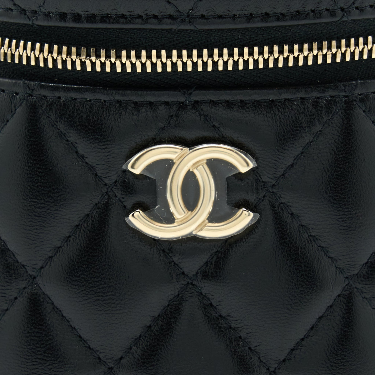 chanel-22s-top-handle-vanity-lambskin-black-lghw