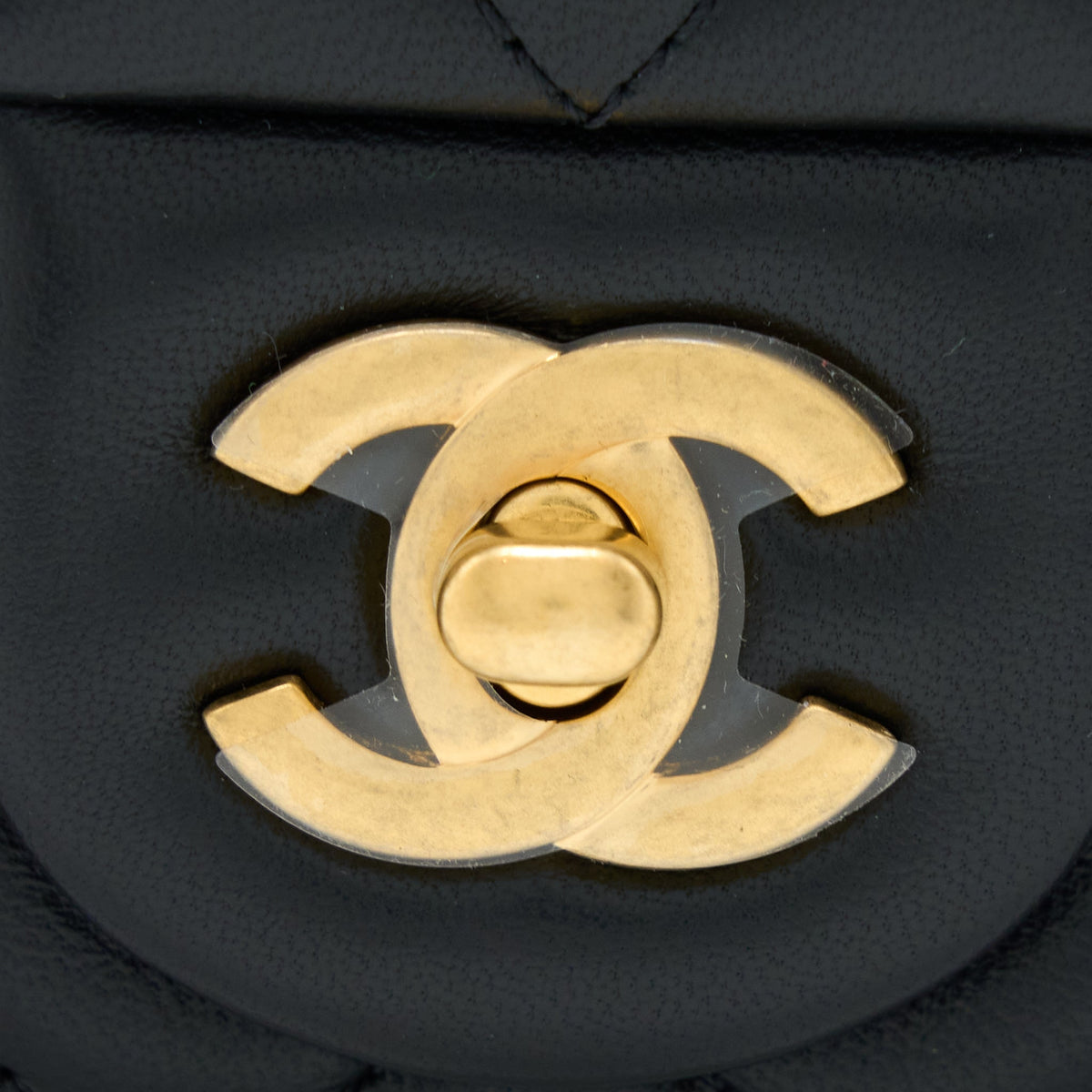chanel-22s-pearl-crush-mini-square-flap-bag-lambskin-black-ghwmicrochip