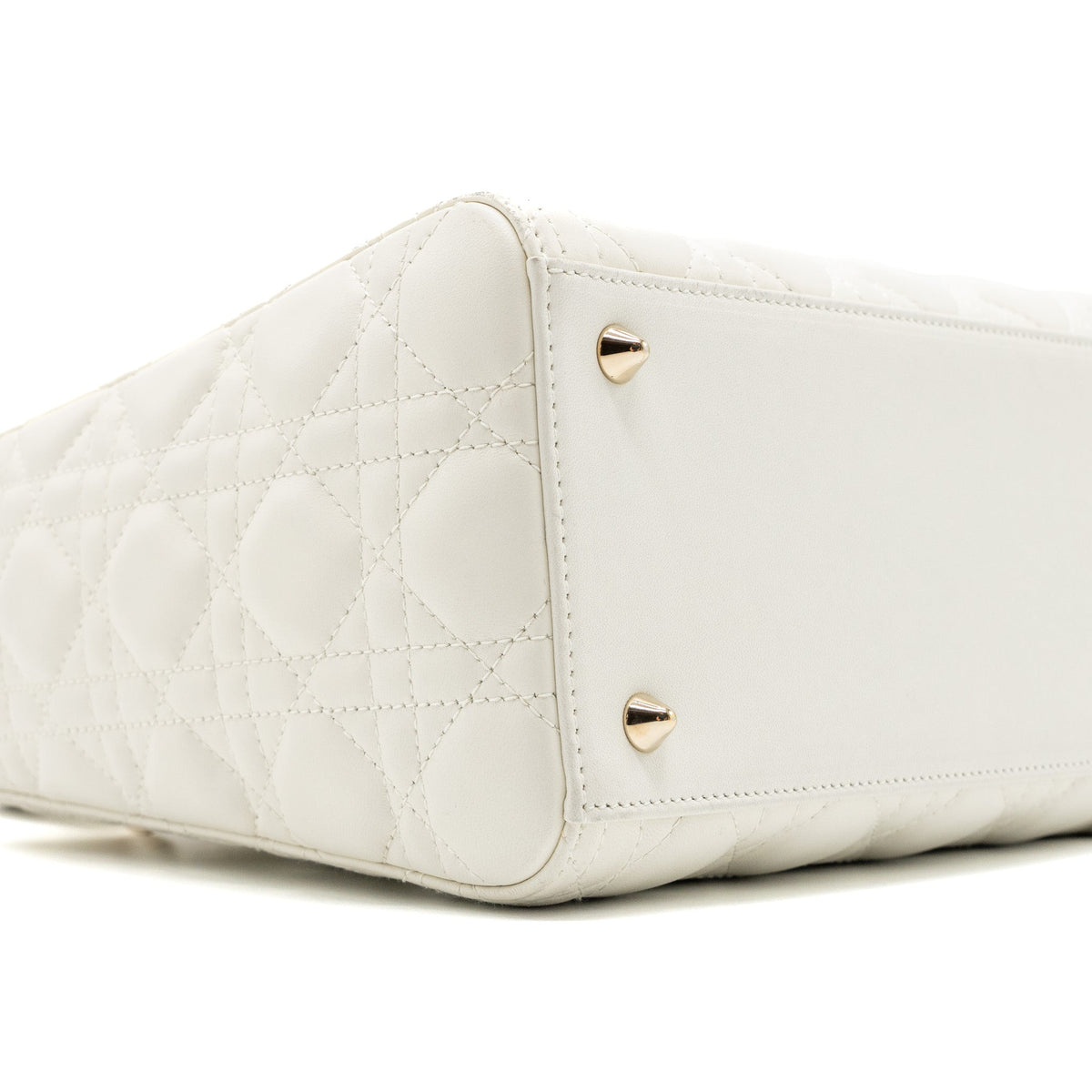 dior-medium-lady-dior-bag-lambskin-white-lghw-1