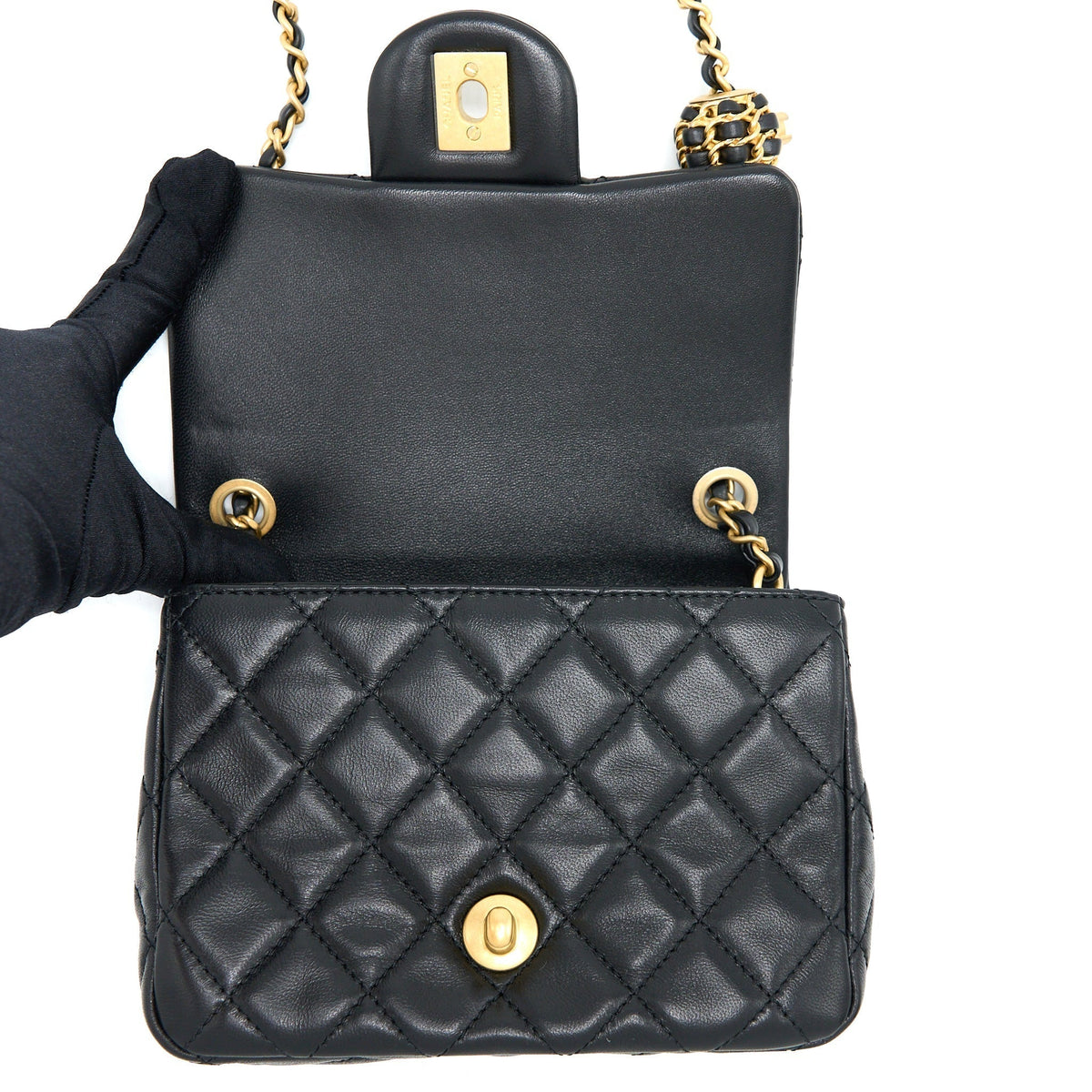 chanel-22s-pearl-crush-mini-square-flap-bag-lambskin-black-ghwmicrochip