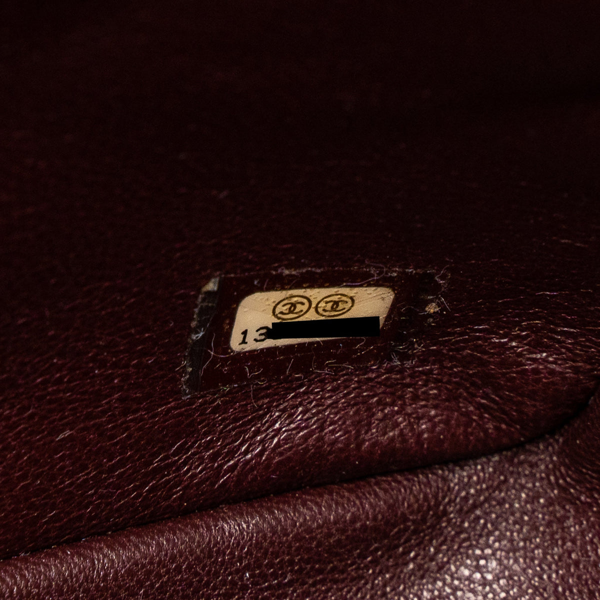chanel-maxi-classic-single-flap-bag-lambskin-black-ghw