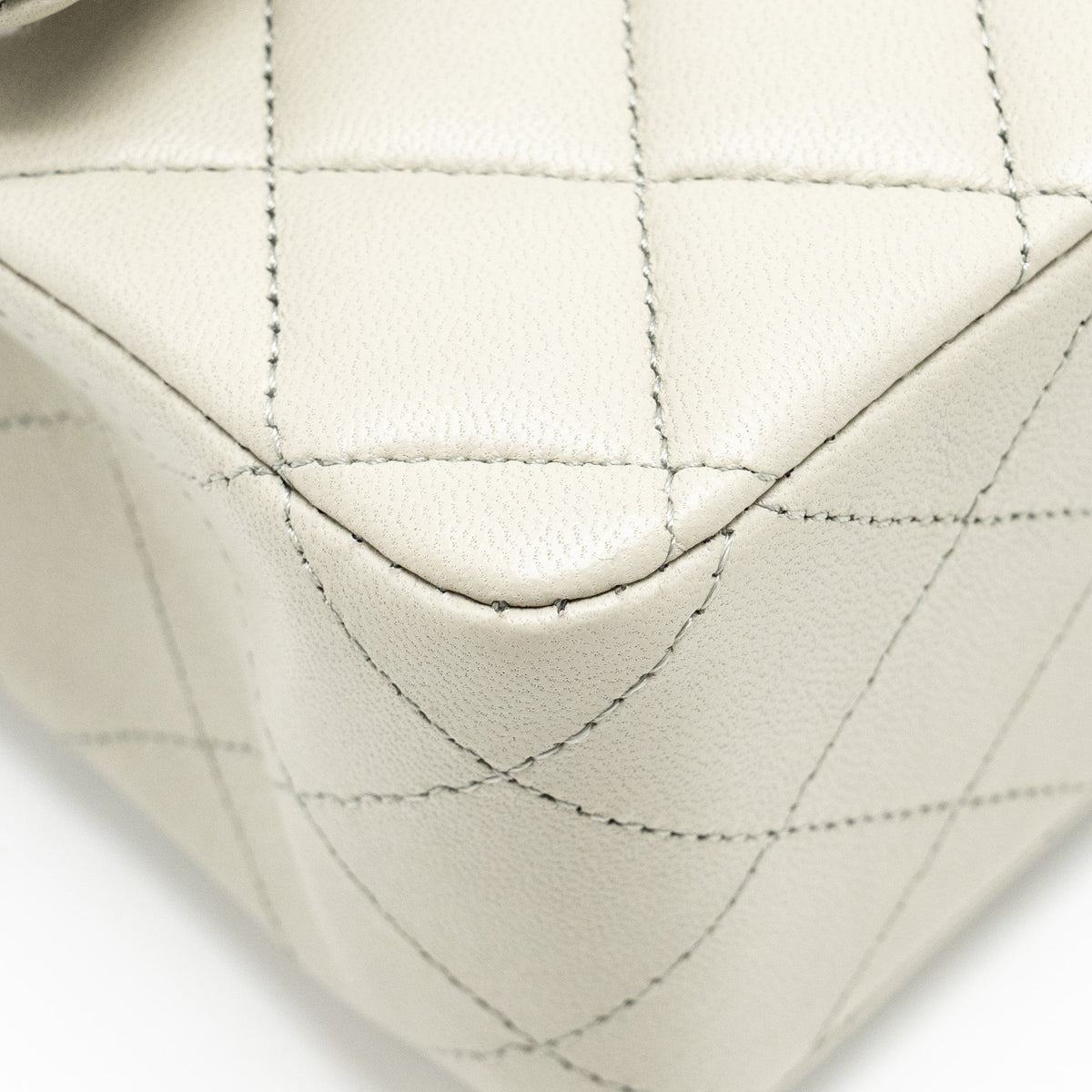 chanel-medium-classic-double-flap-bag-lambskin-light-grey-lghw-microchip-copy-1