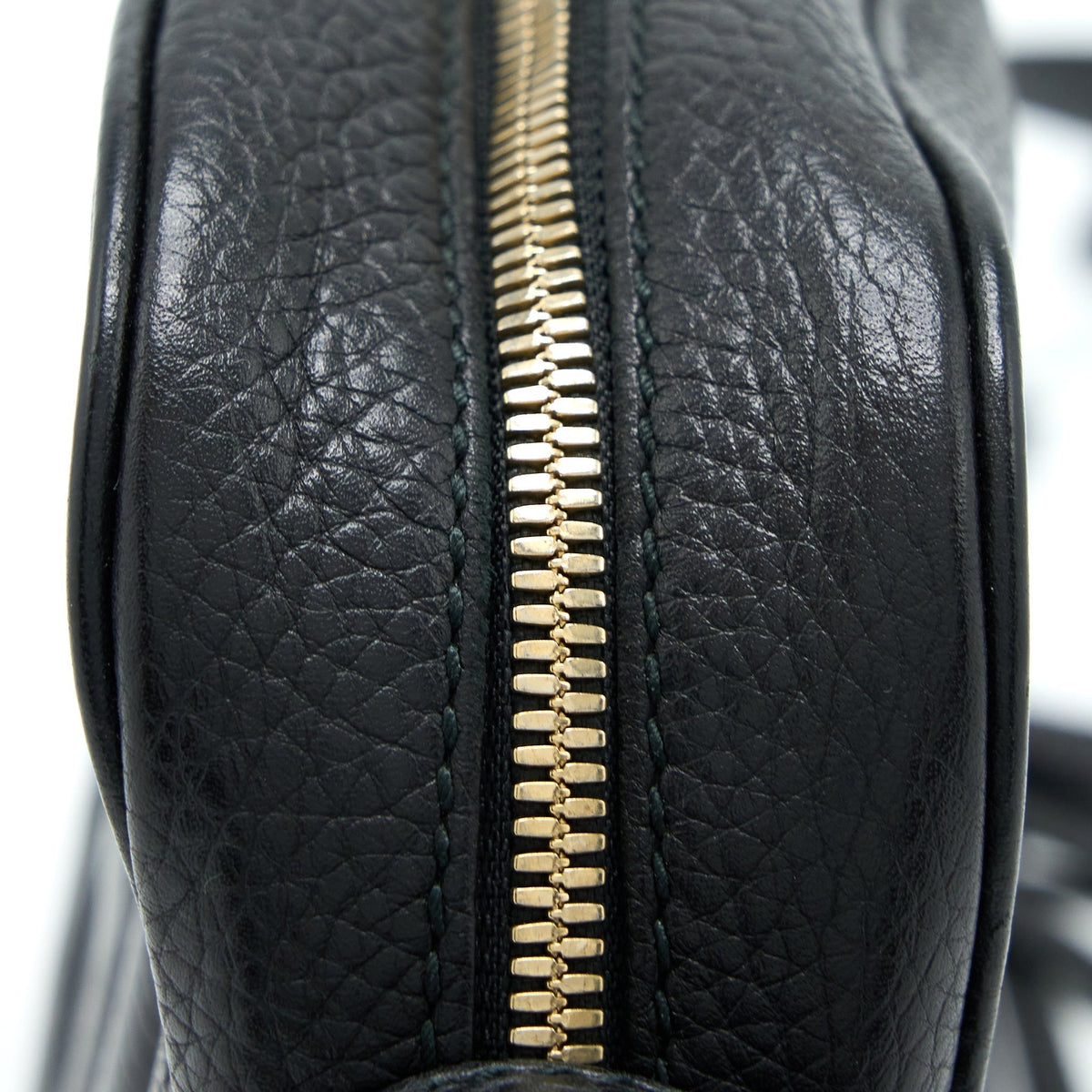gucci-soho-disco-camera-bag-calfskin-black-ghw