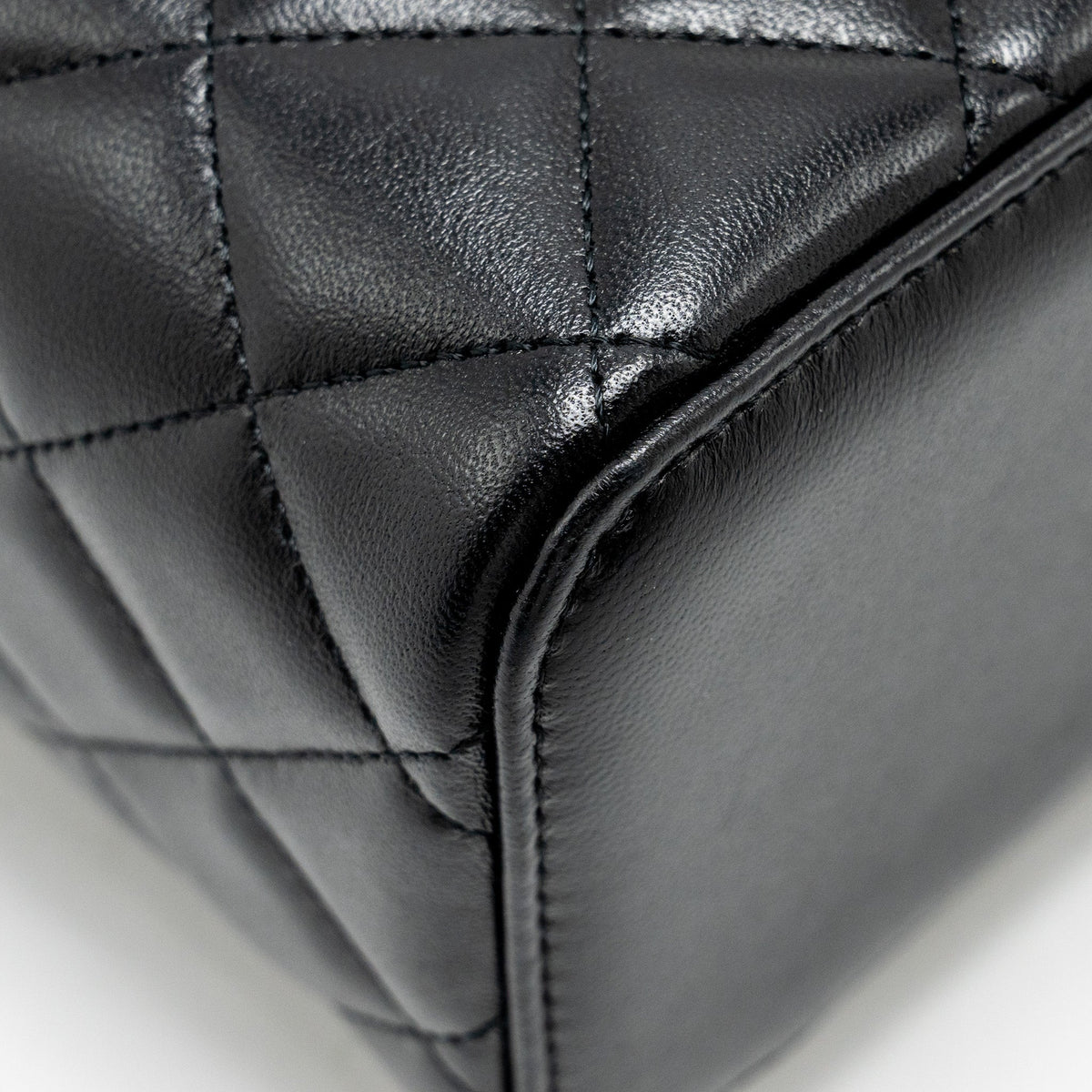 chanel-long-vanity-case-lambskin-black-ghw