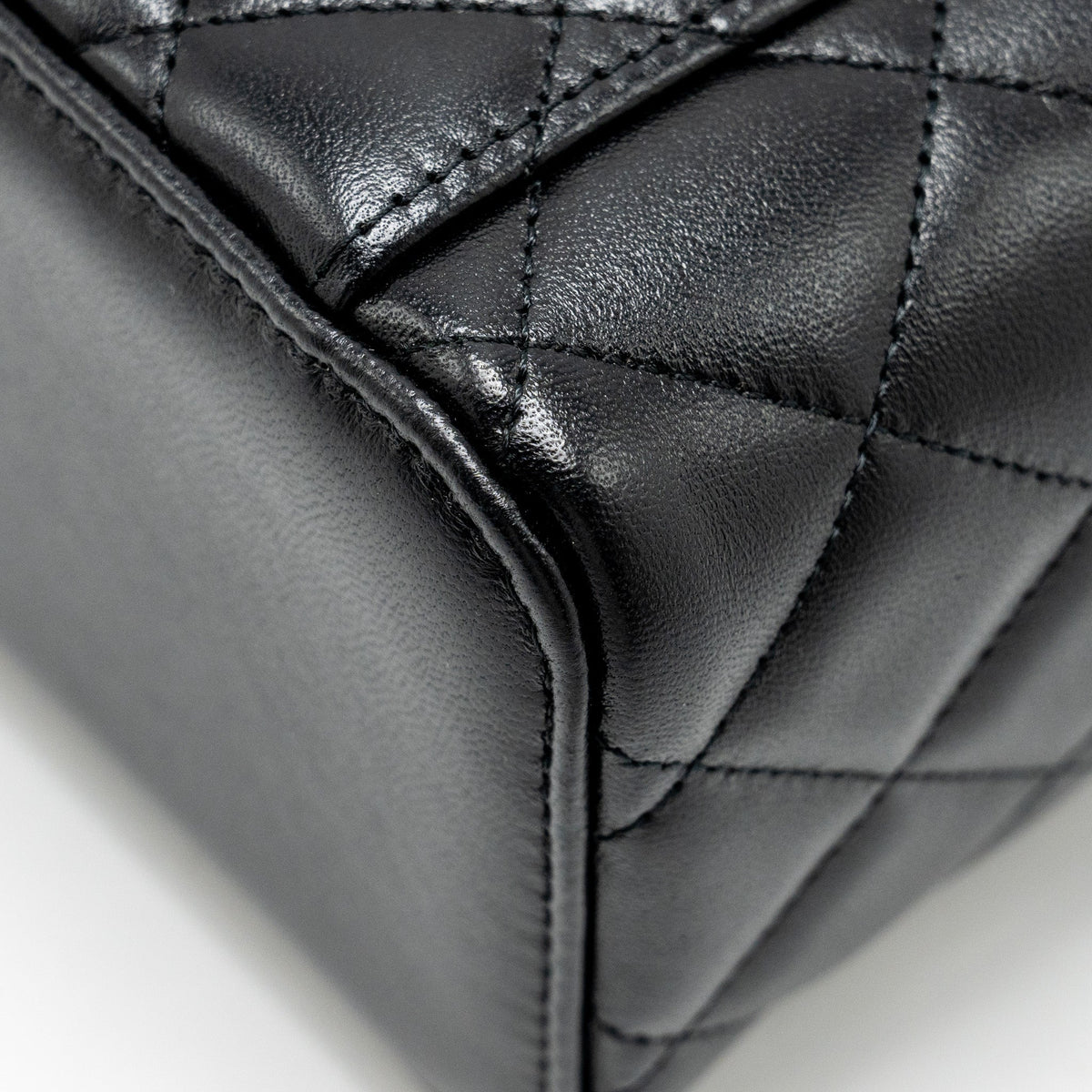 chanel-long-vanity-case-lambskin-black-ghw