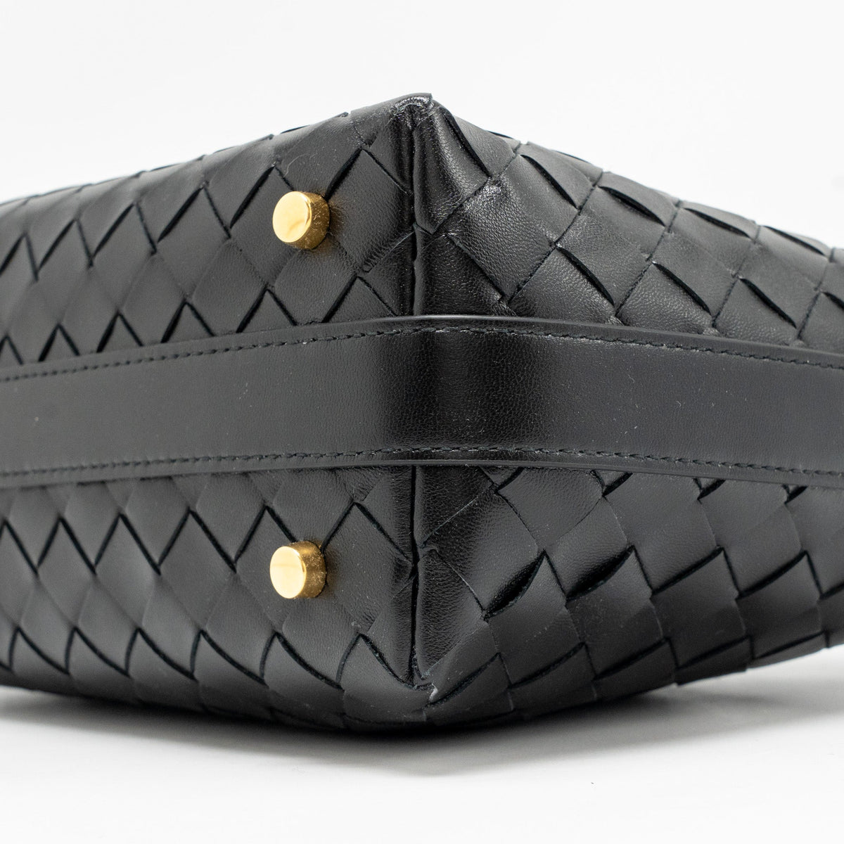 bottega-veneta-mini-wallace-shoulder-bag-calfskin-black-ghw