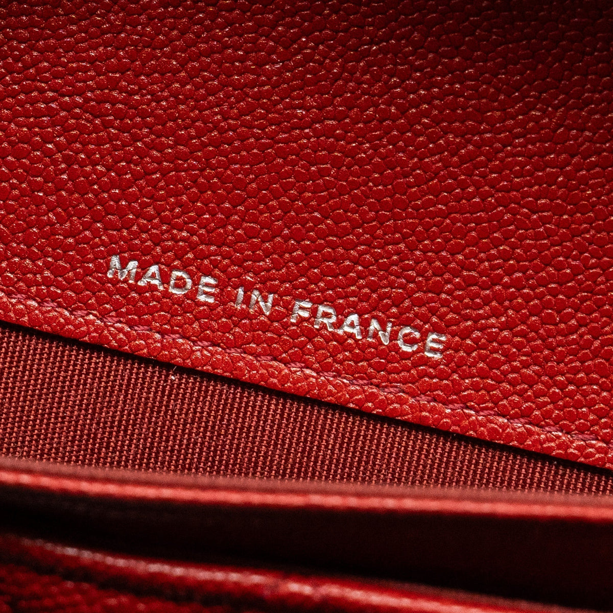 chanel-boy-flap-card-holder-caviar-red-shw
